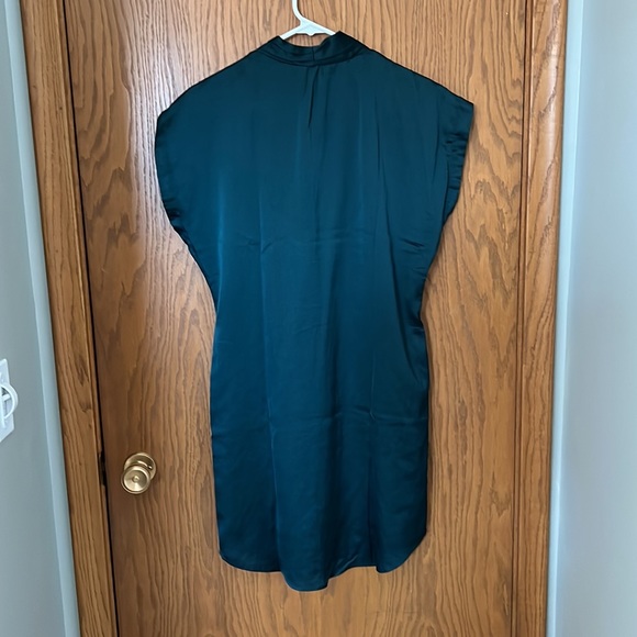 NWT Pine Emerald Green Cap Sleeve Shift Dress - Picture 4 of 6